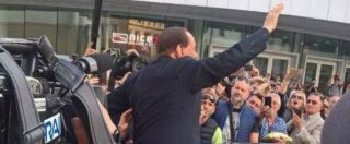 Copertina di Berlusconi: “La gente davanti al M5s si sente come gli ebrei davanti a Hitler”. Forza Italia: “Era solo una frase riferita”