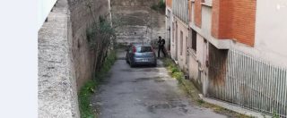 Copertina di Pescara, 60enne ucciso a coltellate per lite condominiale: un arresto