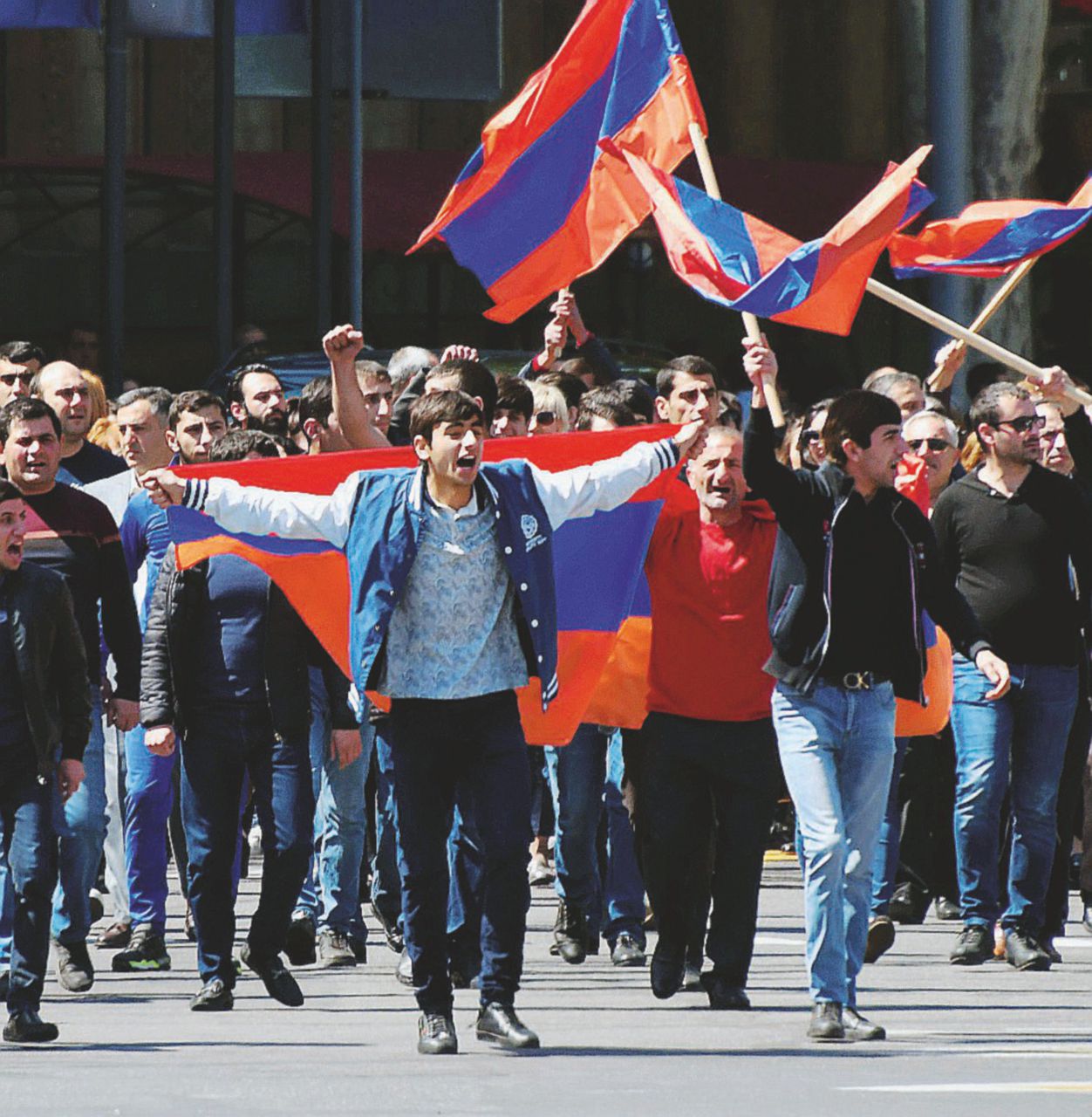 Copertina di L’eterno ribelle e l’oligarca. L’Armenia sulle barricate