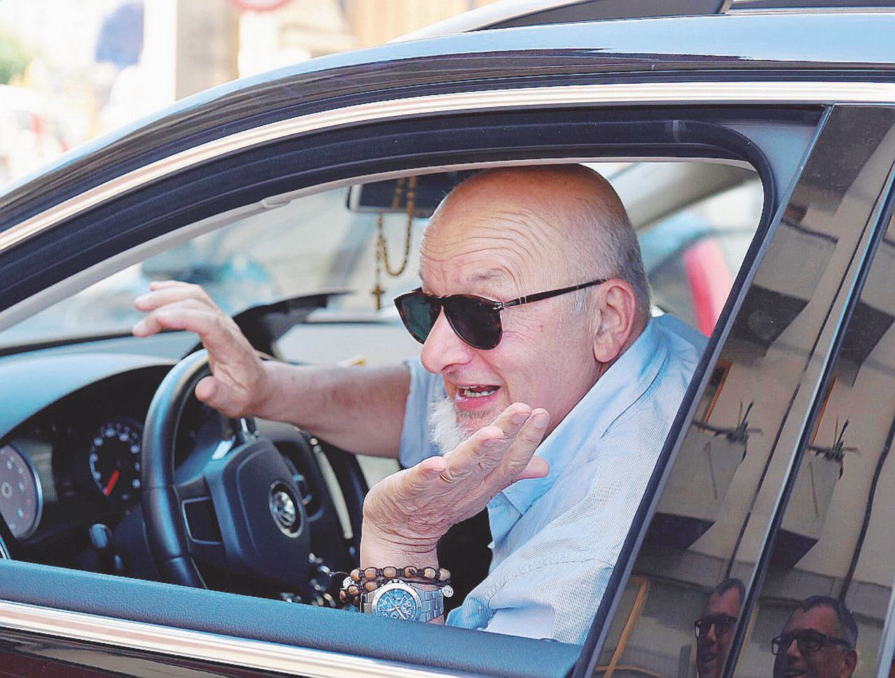 Copertina di Tiziano fatturava così grazie all’incontro con le FS e il Pd