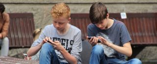 Copertina di Piacenza, la nuova moda tra teenager: risse su appuntamento via social. Polizia identifica 63 ragazzi