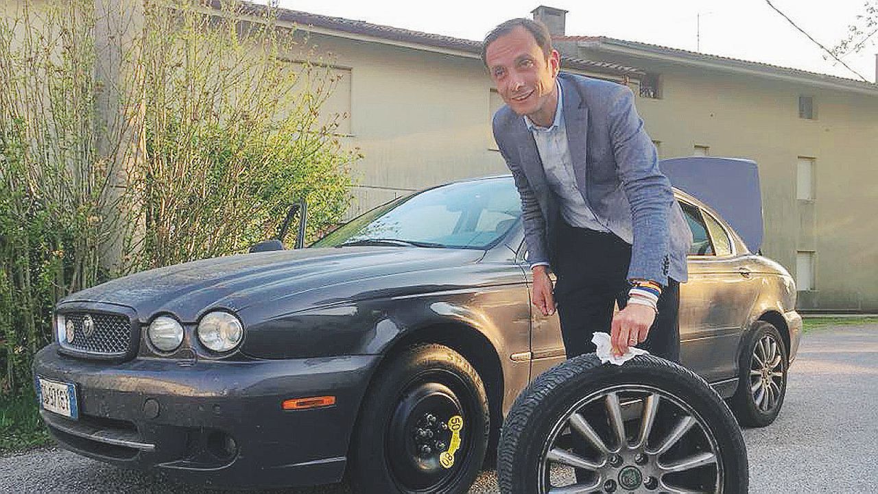 Ruote a terra e “quota 45” Il leghista che ha piegato B.