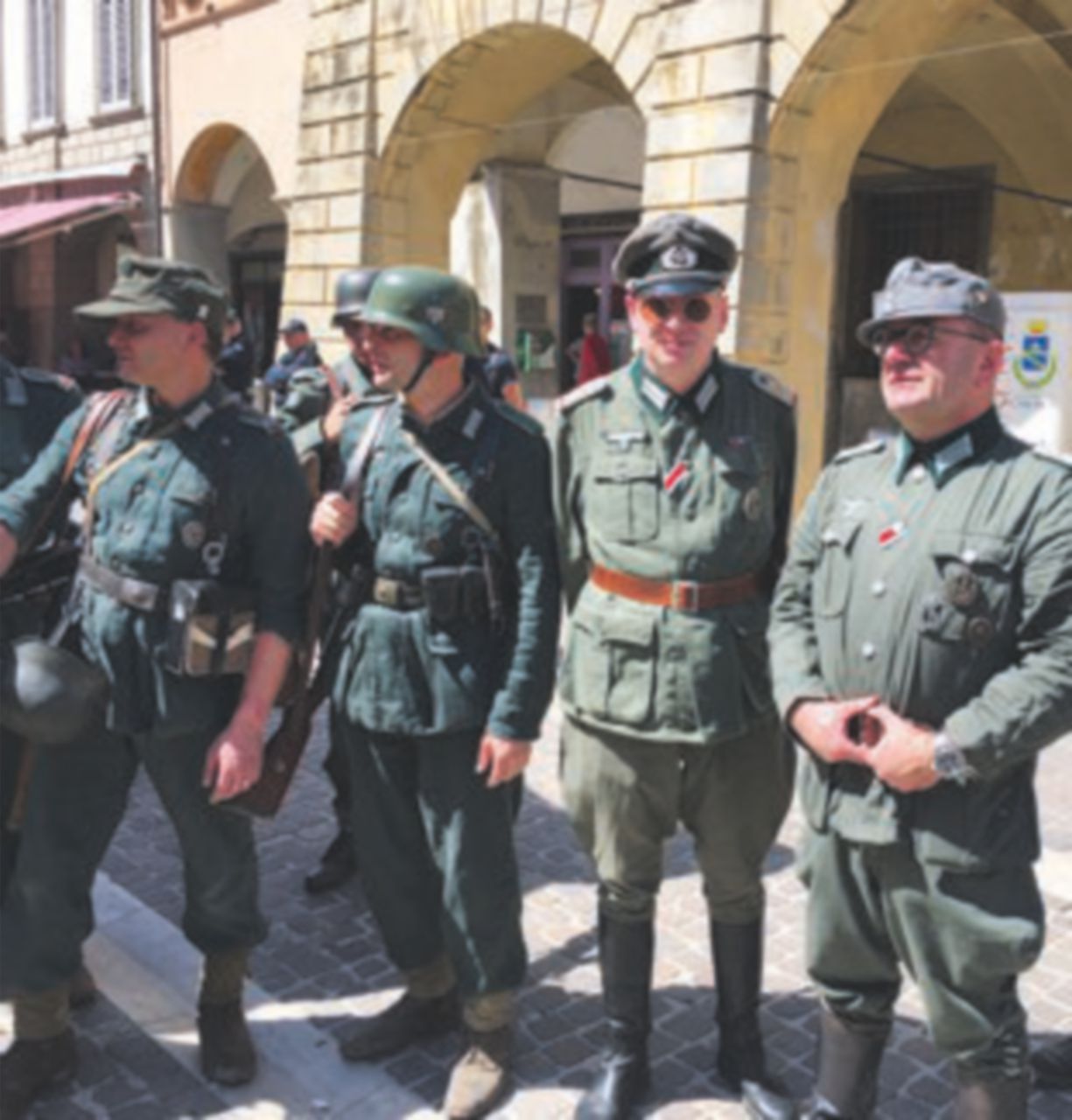 Parata con le divise SS e senza l’Anpi nell’ex roccaforte rossa “leghizzata”