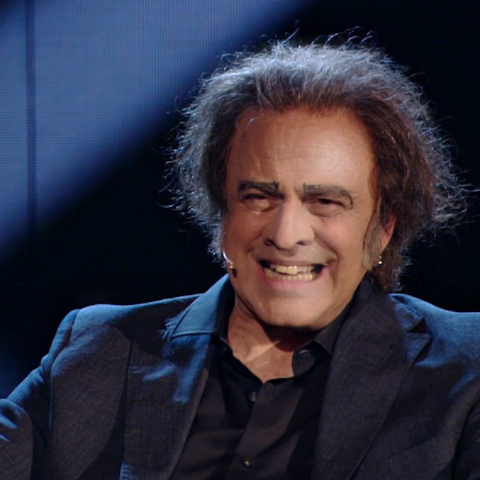 Copertina di Fratelli di Crozza, Sorrentino difende Loro e spiega perché Berlusconi compare dopo un’ora: “Ecco cosa deve fare un buon regista”