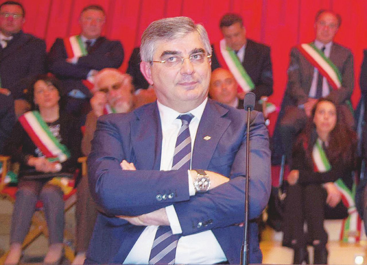 Copertina di Le pressioni di D’Alfonso per il silenzio su Bussi