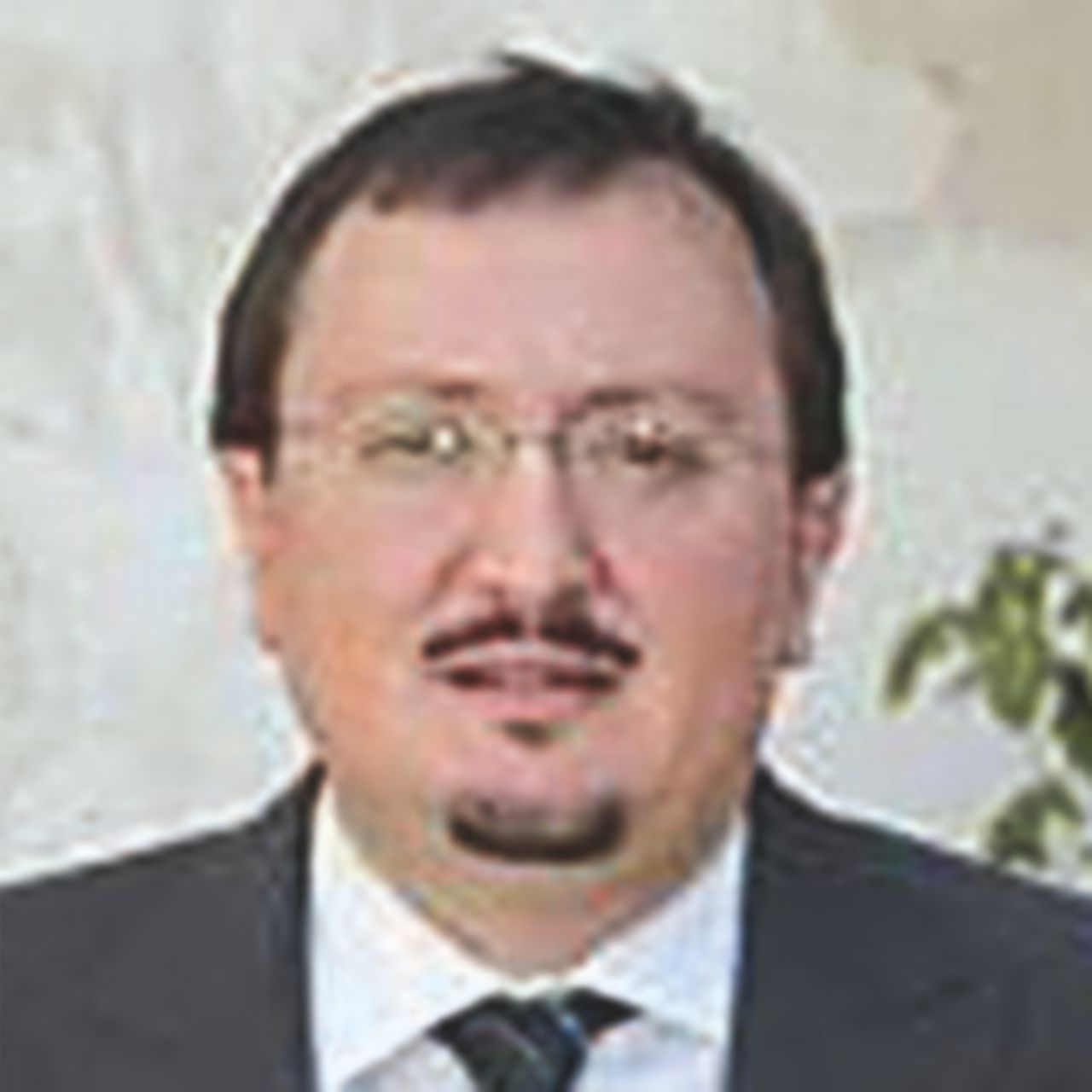 L’assessore condannato se ne va. E torna dopo un mese