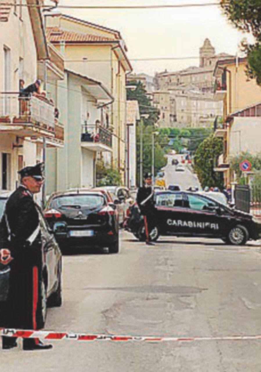 Rapina finisce male: un uomo di 65 anni muore asfissiato