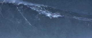 Copertina di Cavalca un’onda alta più di 24 metri: il surfista Rodrigo Koxa è da record mondiale. E le immagini dell’impresa sono mozzafiato