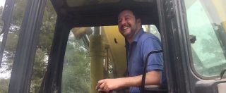 Copertina di Il Primo maggio di Matteo Salvini nel video su Facebook: “Prendo lezioni di RUSPA! Faccio bene???”