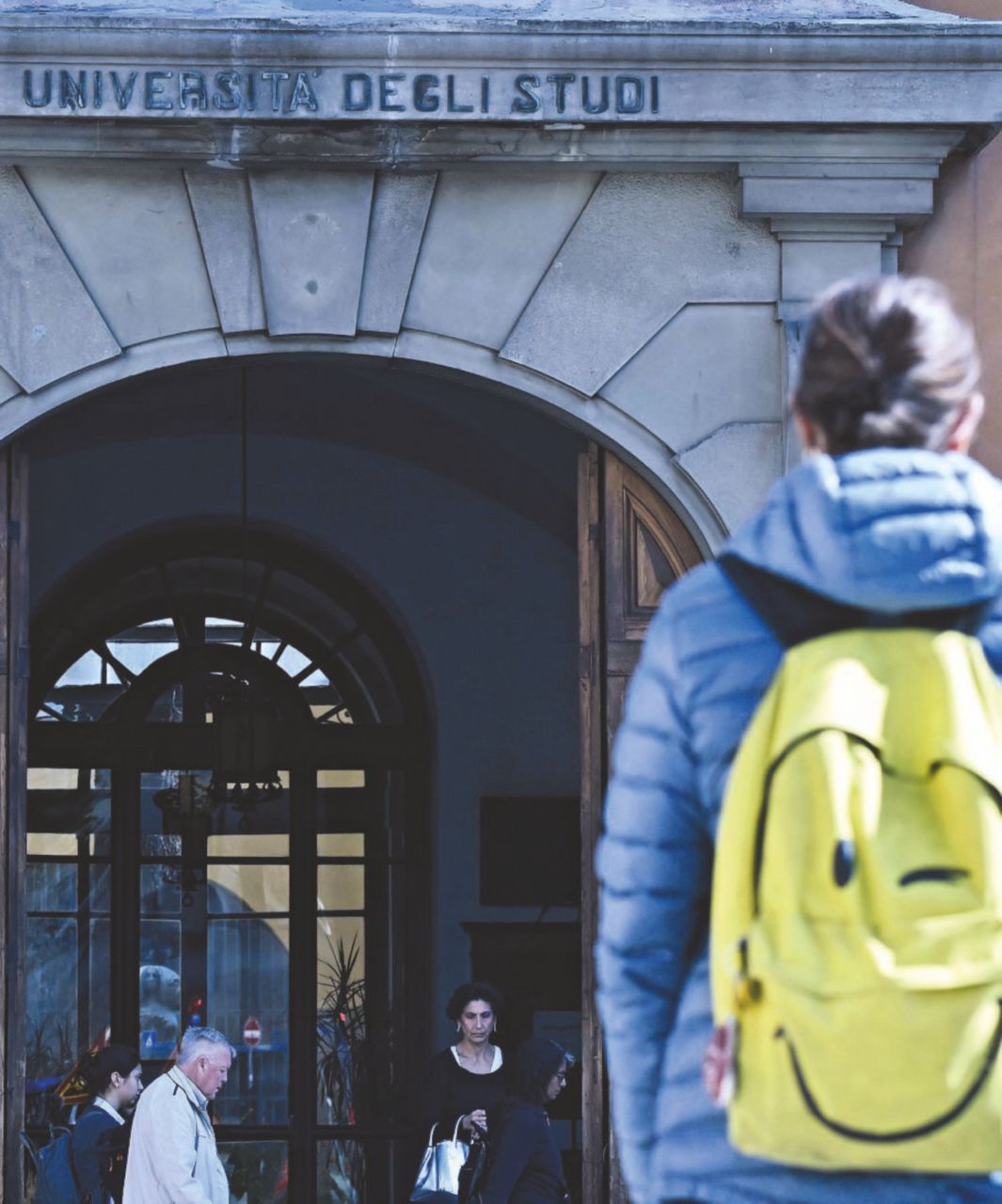 Vince il concorso ma in commissione c’è la “sua” prof