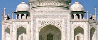 Copertina di Taj Mahal, è allarme per il colore del marmo: la Corte suprema scrive al governo