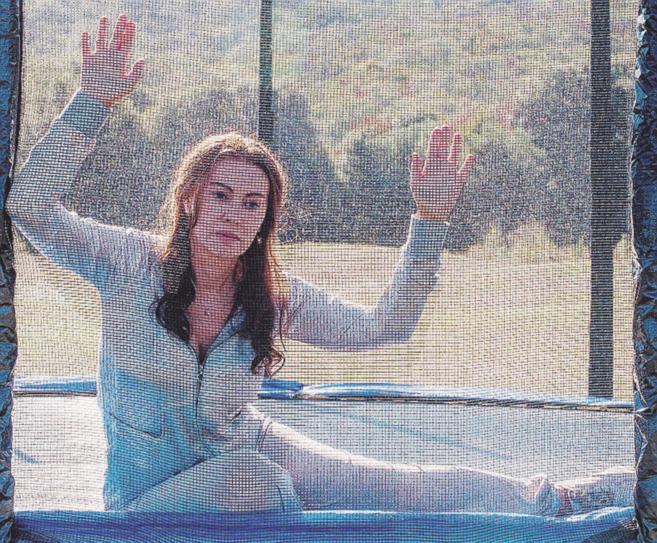 Chiusa in gabbia - Elena Sofia Ricci in “Loro” interpreta Veronica Lario, moglie di Berlusconi “Le tv e il potere nato ad Arcore? A volte vedo trasmissioni che mi fanno orrore”