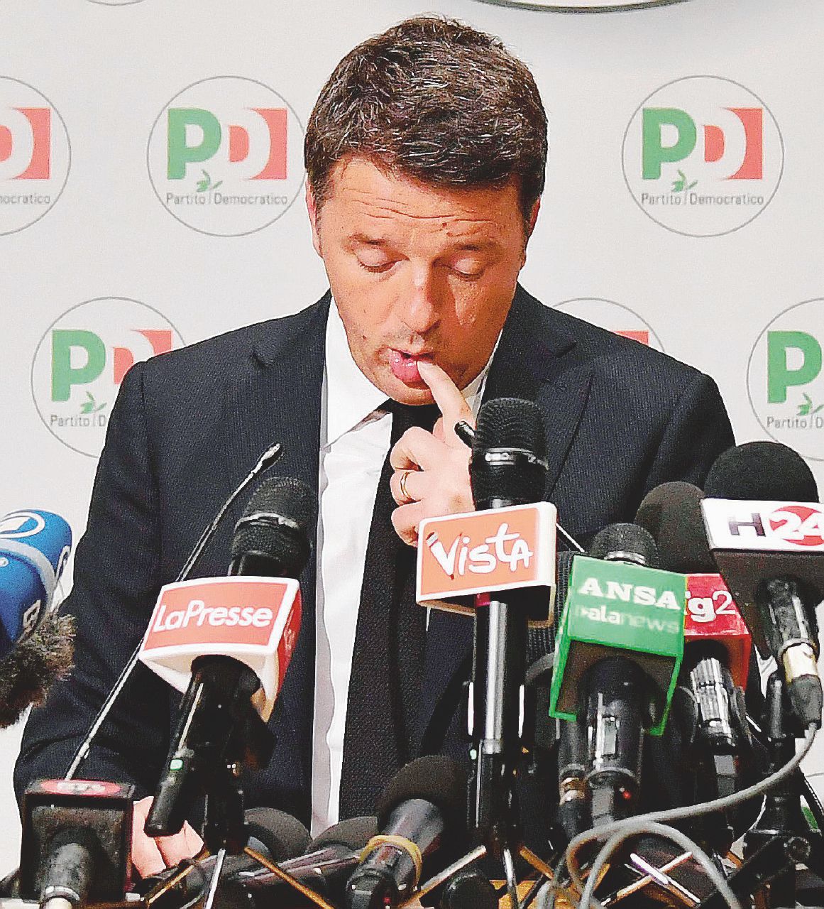 Direzione Pd, la prima volta di Renzi al buio