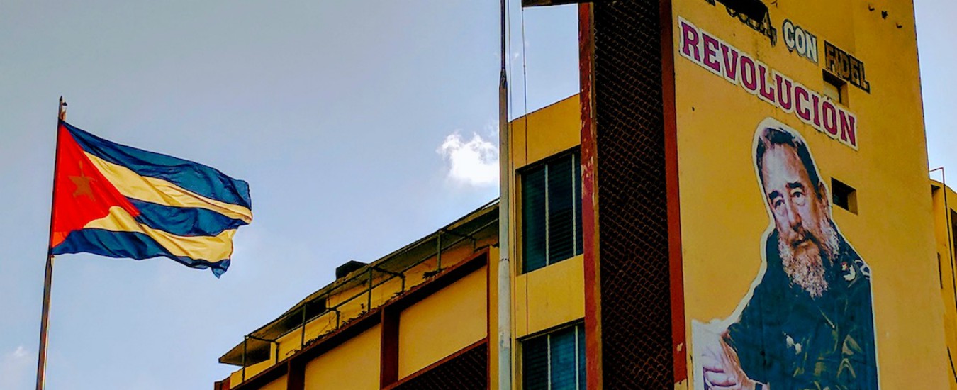 Copertina di Cuba, le Nike in vetrina e i salari da fame. La libertà a L’Avana è ancora per pochi