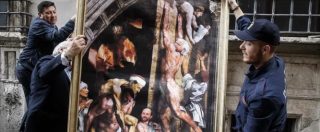 Copertina di Roma, nuova opera di Sirante: Renzi come Enea fugge con Berlusconi sulle spalle. È “L’incendio del Nazareno”