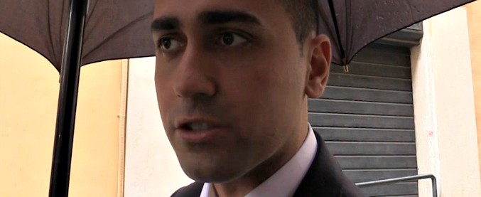 Copertina di Governo, Di Maio: “Renzi e Berlusconi hanno sabotato tutto per rimettersi insieme”. “Nuovo voto? Ballottaggio tra noi e Salvini”