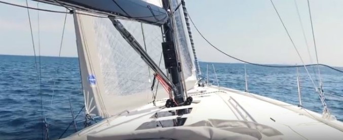Skipper e marinaio italiani dispersi tra le Azzorre e Gibilterra: trovati resti della barca. La moglie: “Cercate, spero ancora”