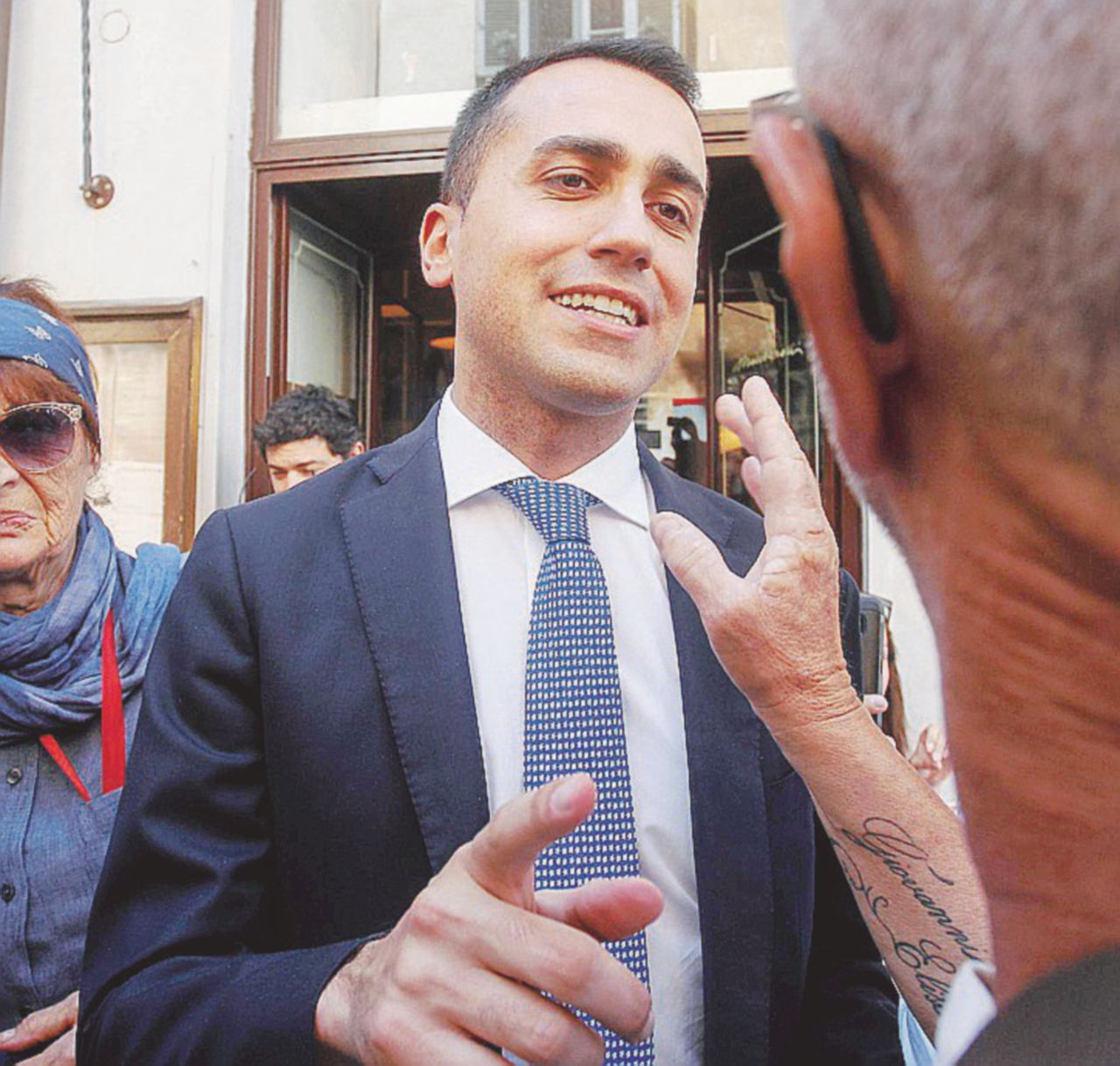 Salvini licenzia Gentiloni e pure i candidati del Colle Salvini licenzia Gentiloni e pure i candidati del Colle