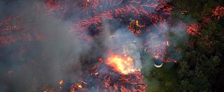 Copertina di Hawaii, l’eruzione del vulcano Kilauea non si arresta: oltre 30 case distrutte dalla lava nell’area di Leilani – FOTO