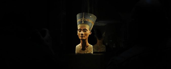 Nefertiti, la tomba non c’è ma la visibilità è assicurata