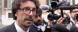 Copertina di Consultazioni, Toninelli (M5s) frena Mattarella: “Governo di garanzia? Assolutamente no”