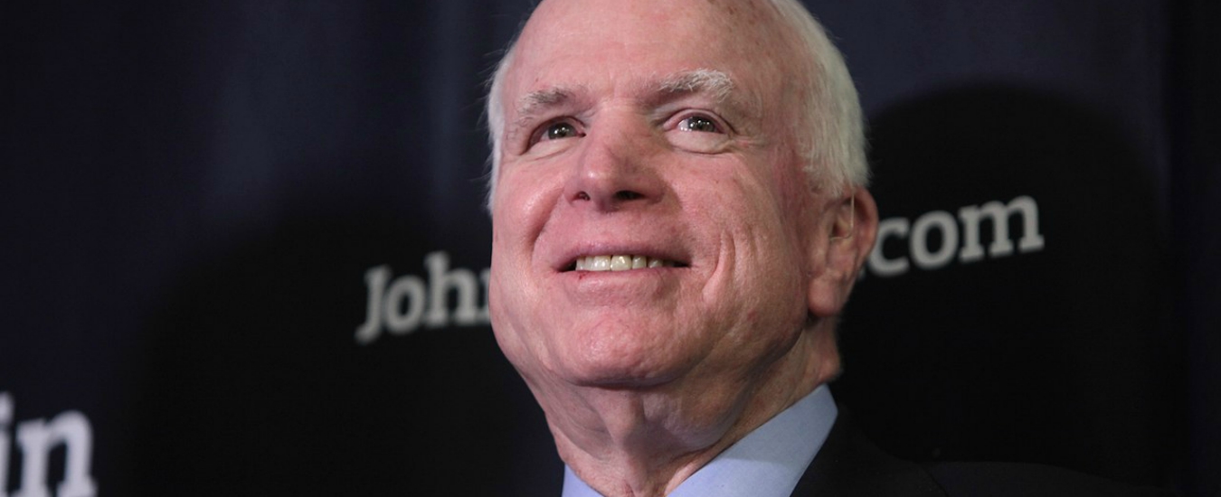 Usa, è morto il senatore John McCain. Sfidò Obama e si oppose a Trump: “Non lo voglio al mio funerale”