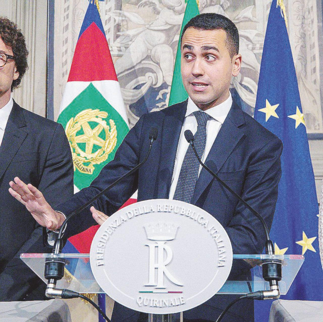 Luigi Di Maio Di Maio ci crede poco e inizia il tour elettorale