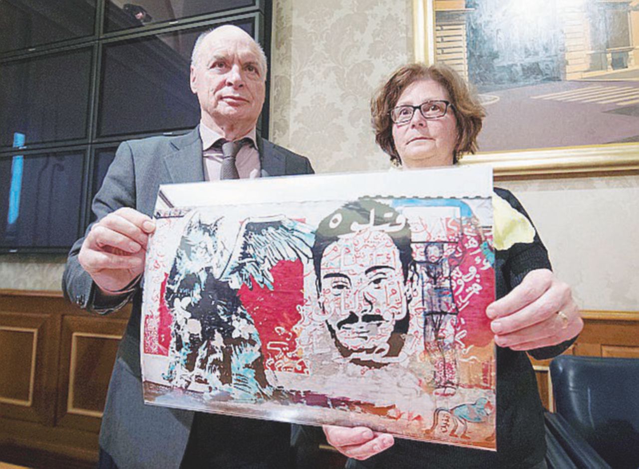 Morte di Stato - I genitori di Giulio Regeni in una delle tante iniziative per ottenere la verità sulla morte del figlio - Ansa L’ora esatta in cui Regeni fu preso nella metro