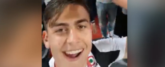 Coppa Italia, dopo il 4 a 0 sul Milan l’esultanza social di Dybala: in diretta col telefono sotto la curva juventina