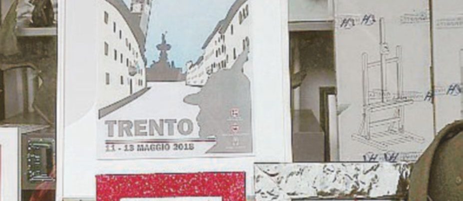 In città - Souvenir a tema - Ansa “Il cappello è insanguinato”. A Trento anarchici e tirolesi contro l’adunata degli alpini