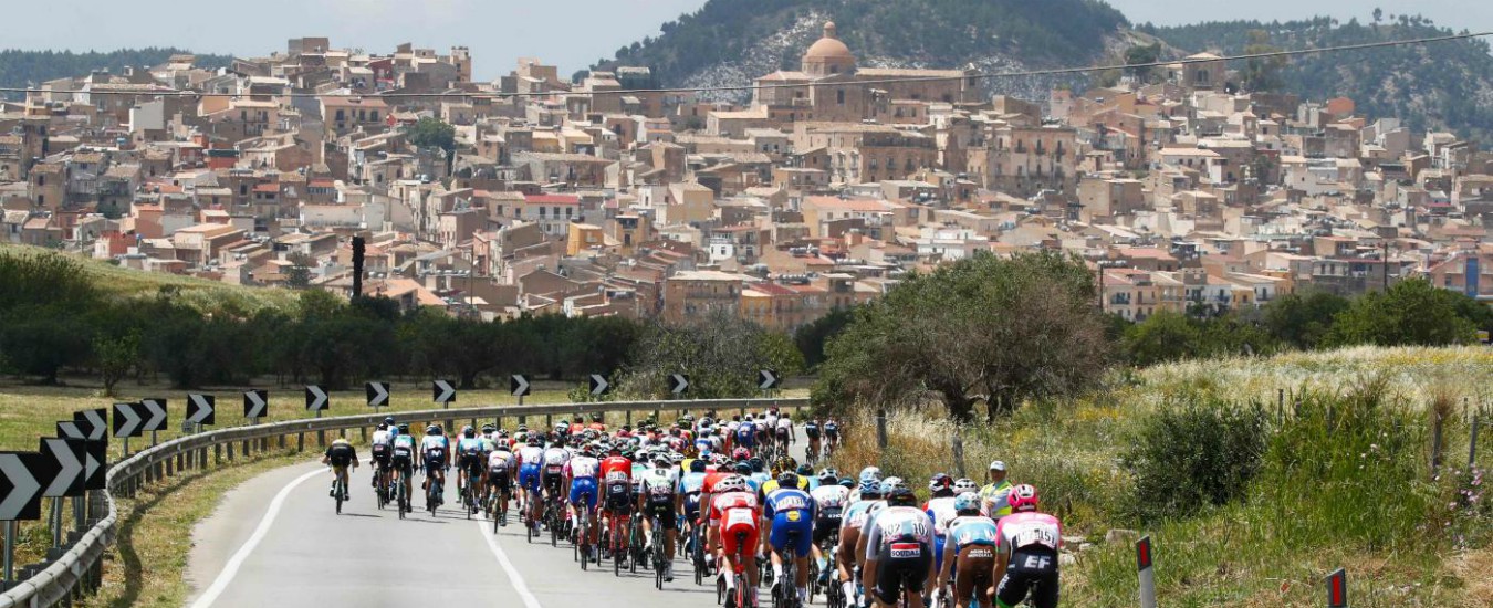 Copertina di Il vero Giro d’Italia è partito dalla Sicilia