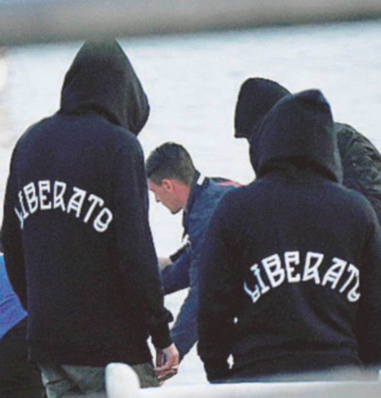 Fenomeno web - Due dei tre “Liberato” - LaPresse Dietro Liberato c’è soltanto Liberato. Il piccolo flop di un concerto-evento