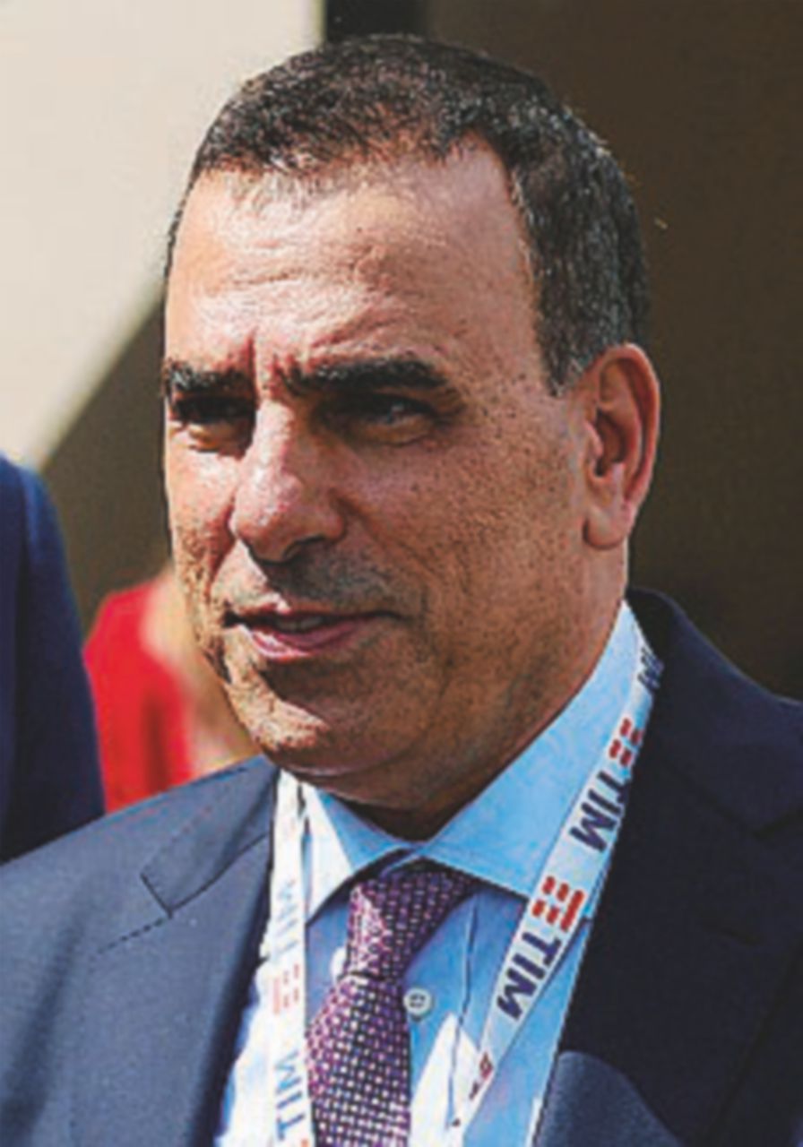 Sconfitti i nemici di Vivendi, il Biscione fa un accordo con Tim Sconfitti i nemici di Vivendi, il Biscione fa un accordo con Tim