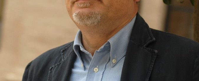 Lo scrittore Massimo Carlotto condannato per omicidio (e poi graziato) condurrà un programma Rai dedicato ai serial killer