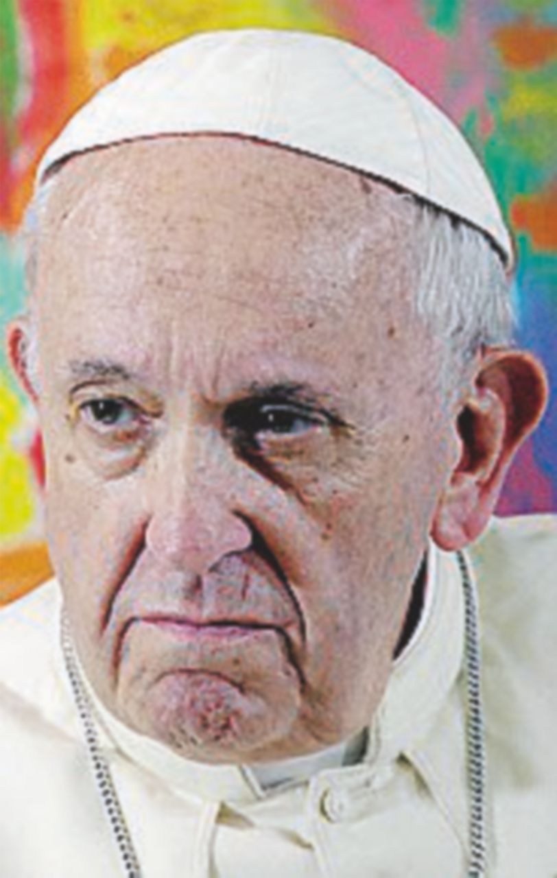 Copertina di Caso Karadima e abusi sessuali Bergoglio convoca i vescovi cileni