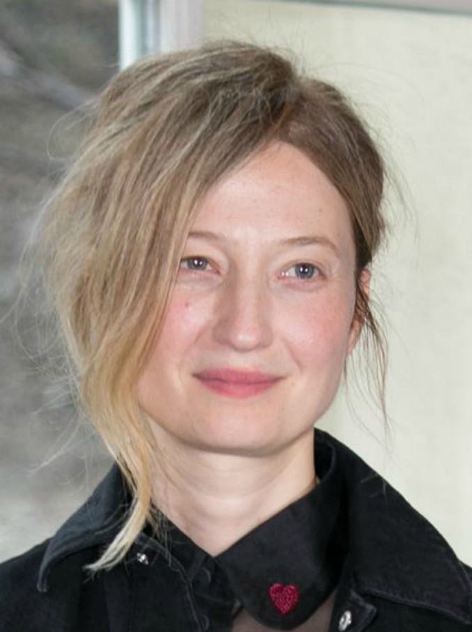 Copertina di Festival di Cannes, Alba Rohrwacher dopo la proiezione di Lazzaro felice: “Bello lavorare con Alice”