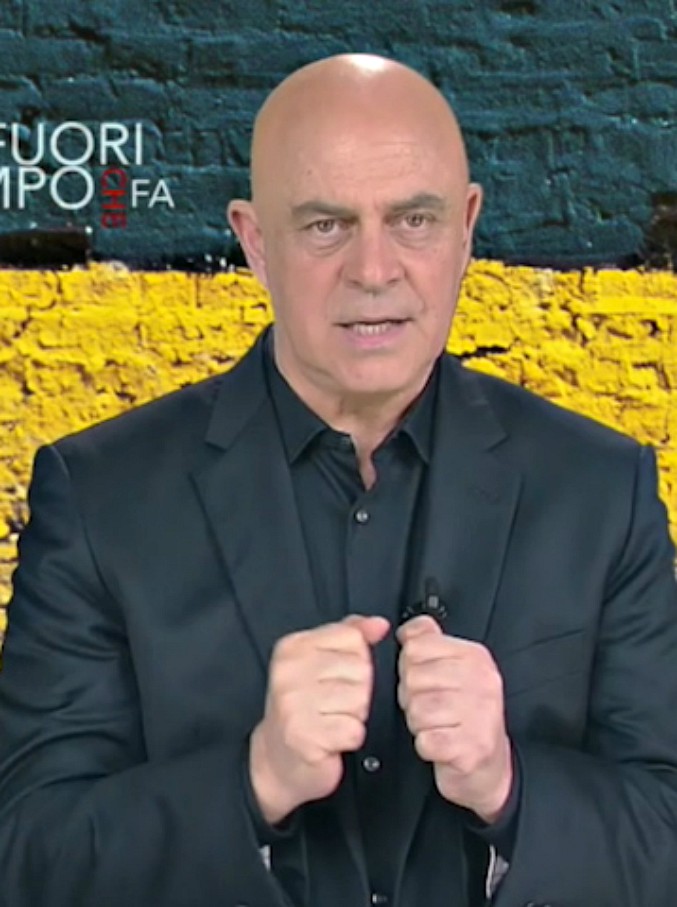 Copertina di Crozza e la flat tax: “Aiuta a combattere l’evasione fiscale come il gorgonzola aiuta a combattere il colesterolo”