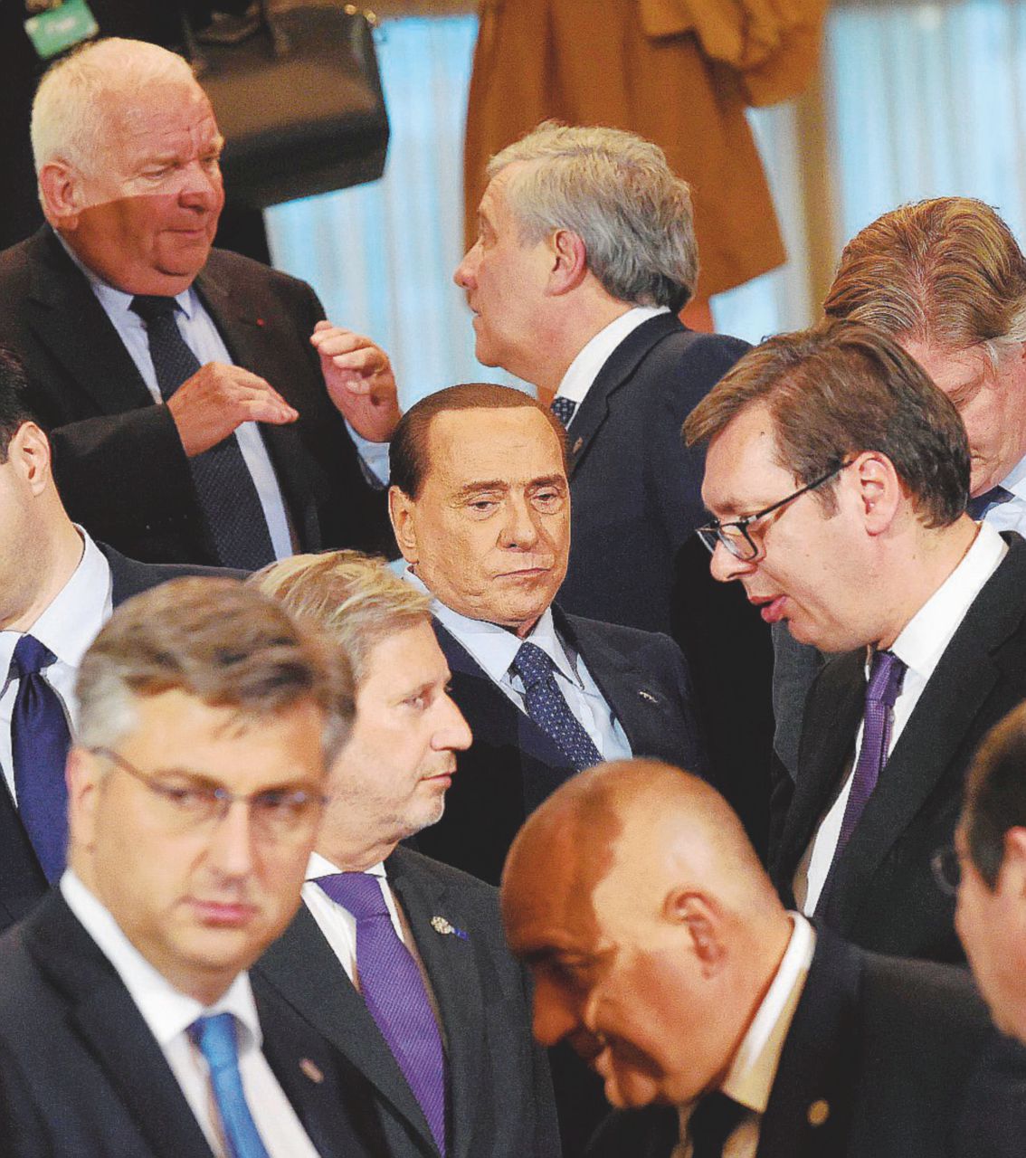 Copertina di Berlusconi l’europeo si mette all’opposizione e tifa spread