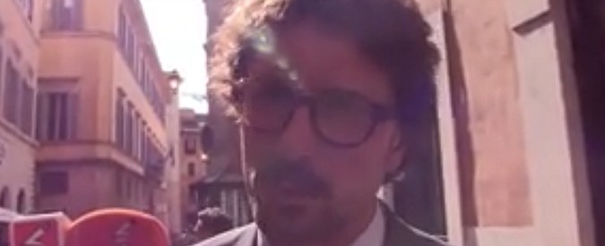 Copertina di Governo, Toninelli: “Russia? Abbiamo discusso delle sanzioni. Ma non posso dirvi se sono ancora nel contratto”