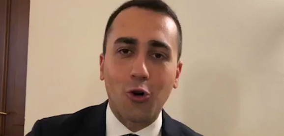 Copertina di Governo, Di Maio: “Tutti i nostri punti entrati nel contratto per esecutivo. Se gli iscritti danno la conferma, lo firmerò”