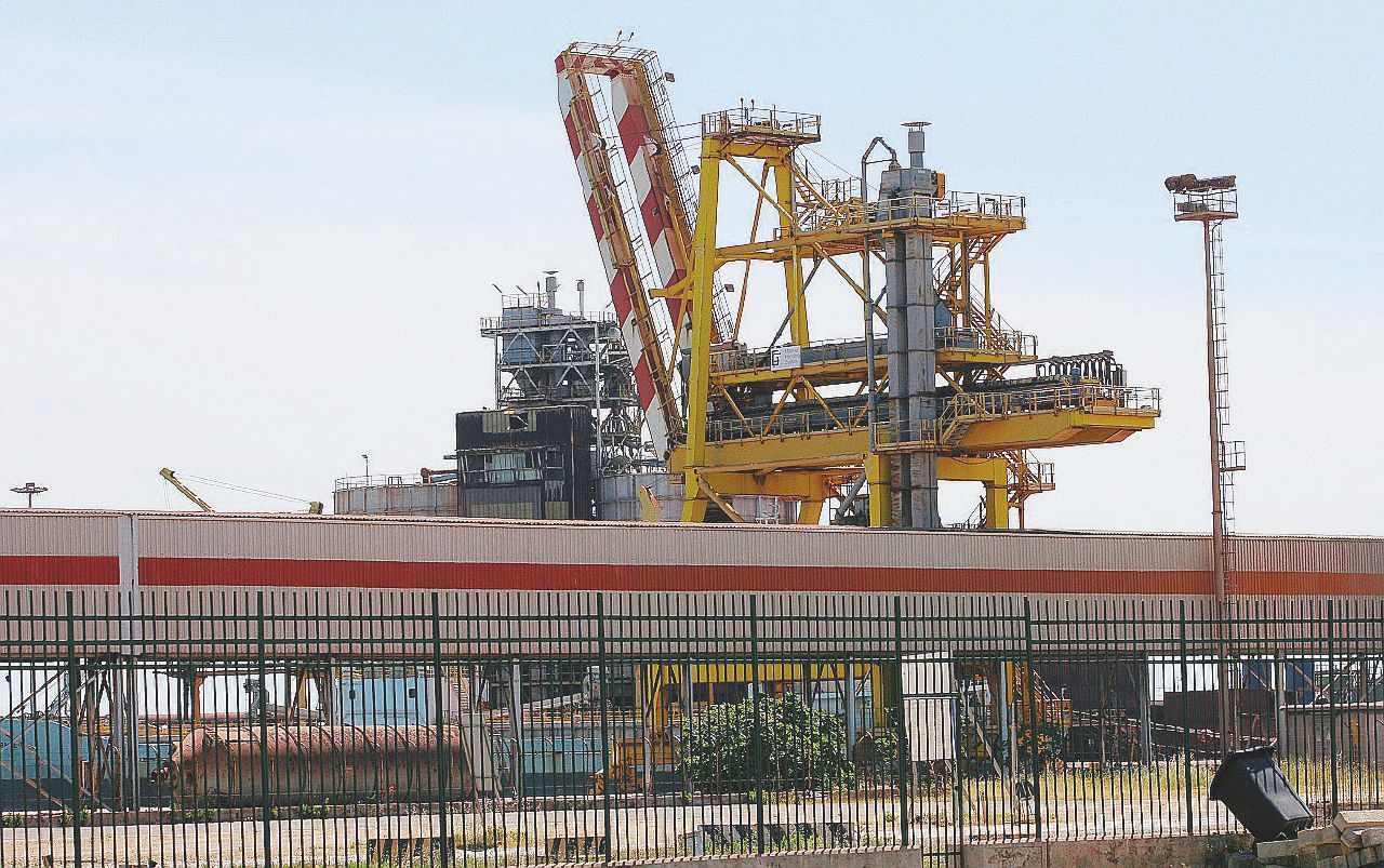 Ilva: a Roma si discute e a Taranto si muore Ilva: a Roma si discute e a Taranto si muore