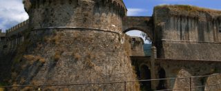 Copertina di Giornate dei Castelli, torri e fortezze aperte al pubblico in tutta Italia: “Un patrimonio secolare minacciato dalla burocrazia”