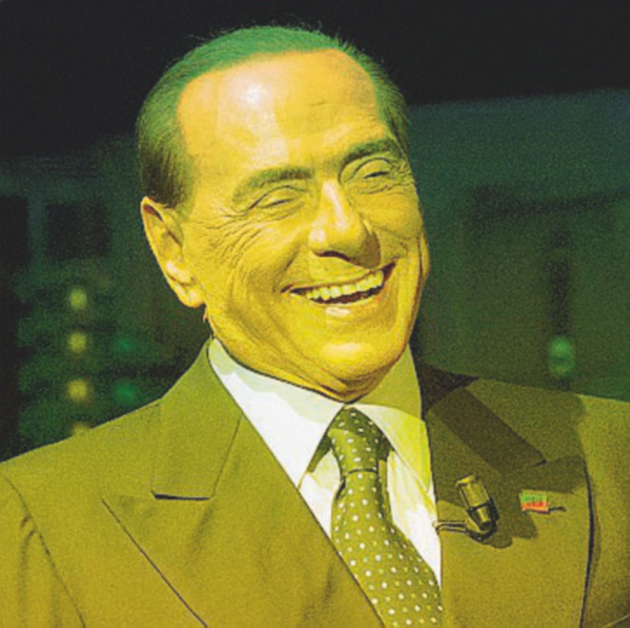 Ampio e generico, tocca  i sindaci ma non cita Silvio