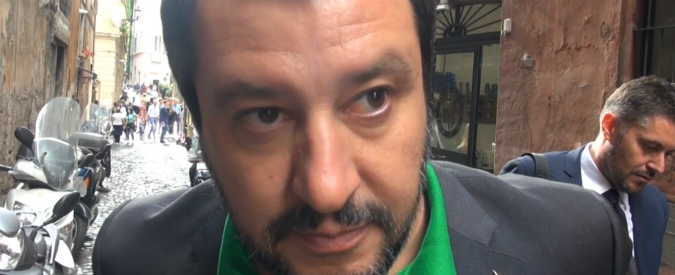 Copertina di Governo, Salvini: “Se Berlusconi vota Cottarelli, addio alleanza”. “Impeachment? Prima devo studiare”
