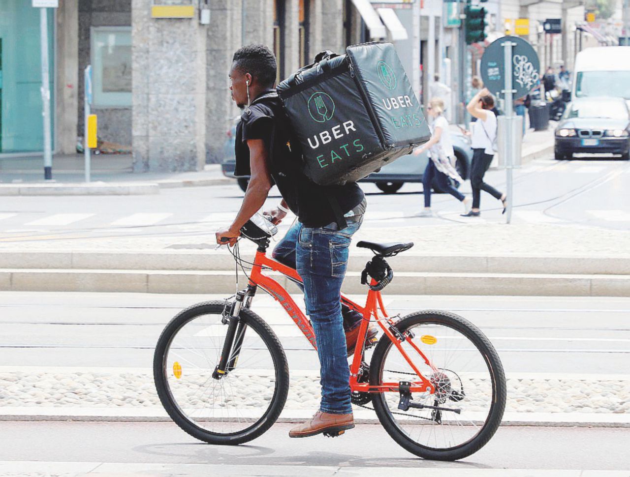 Copertina di Rider in sciopero: “Troppi incidenti, nessuna tutela”
