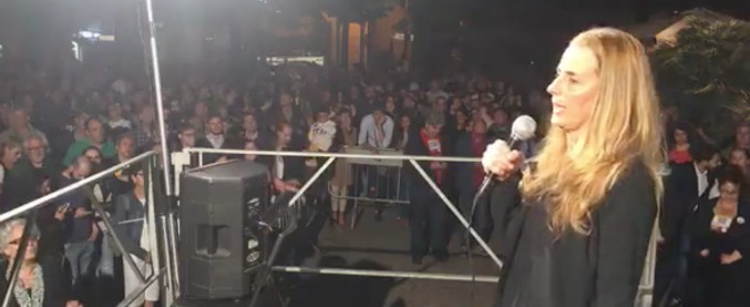 Copertina di Massa, la candidata M5s attacca il Colle: “Di Maio è bloccato a Roma. Mattarella mette bastoni tra le ruote”.