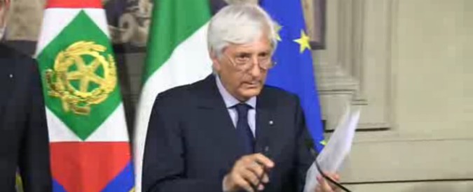 Copertina di Governo M5s-Lega, la comunicazione del segretario del Quirinale Ugo Zampetti: “Conte ha rimesso incarico”
