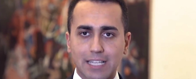 Copertina di Governo, Di Maio: “Impeachment? Certezza assoluta se Lega non arretra. Italiani hanno bisogno di un nuovo Presidente”