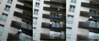 Copertina di Parigi, sul palazzo come Spiderman: si arrampica fino al quarto piano per salvare il bambino che penzola nel vuoto