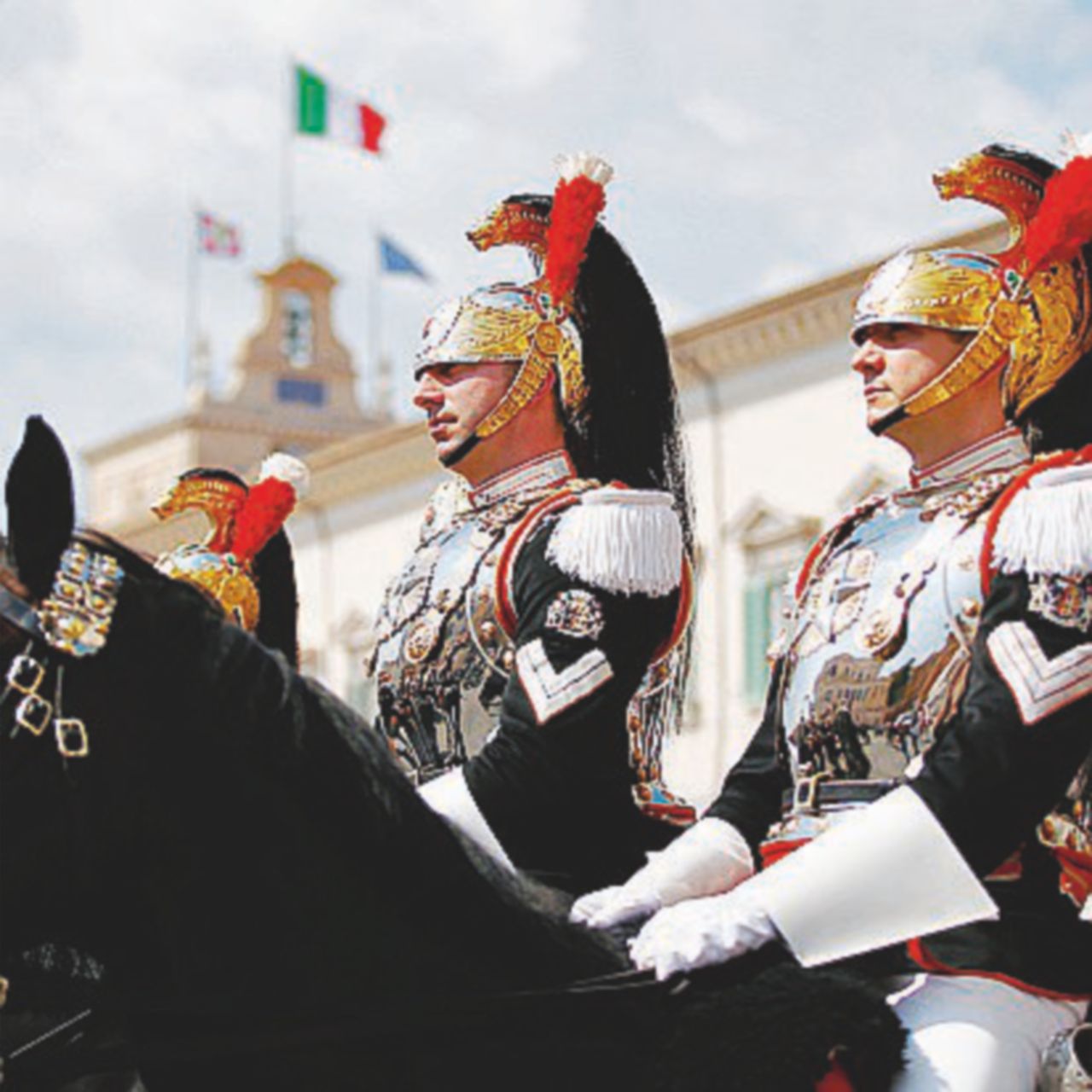 Copertina di I corazzieri di carta di Re Sergio